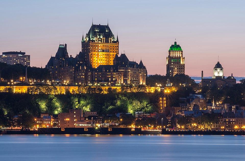 https://commons.wikimedia.org/wiki/File:Qu%C3%A9bec_city_at_night,_view_from_L%C3%A9vis_city.jpg